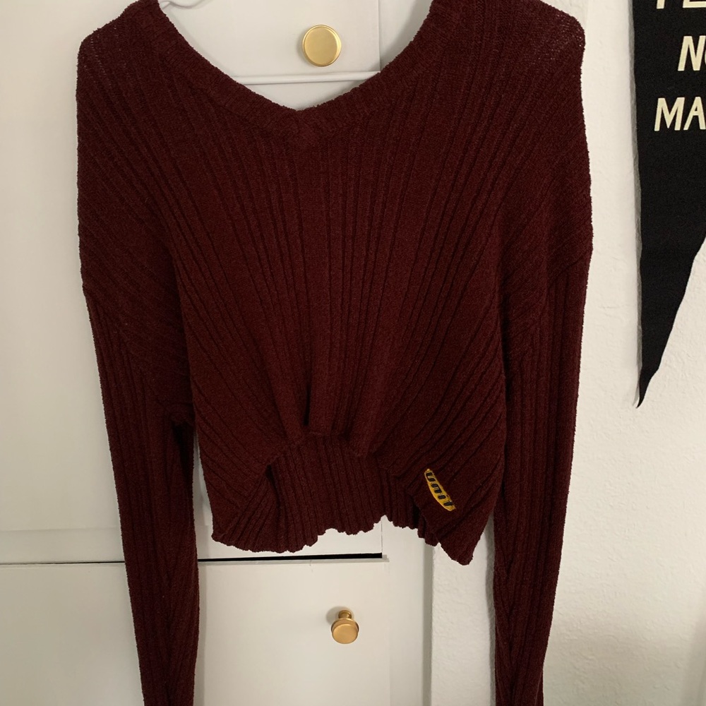 UNIF MAROON SWEATER